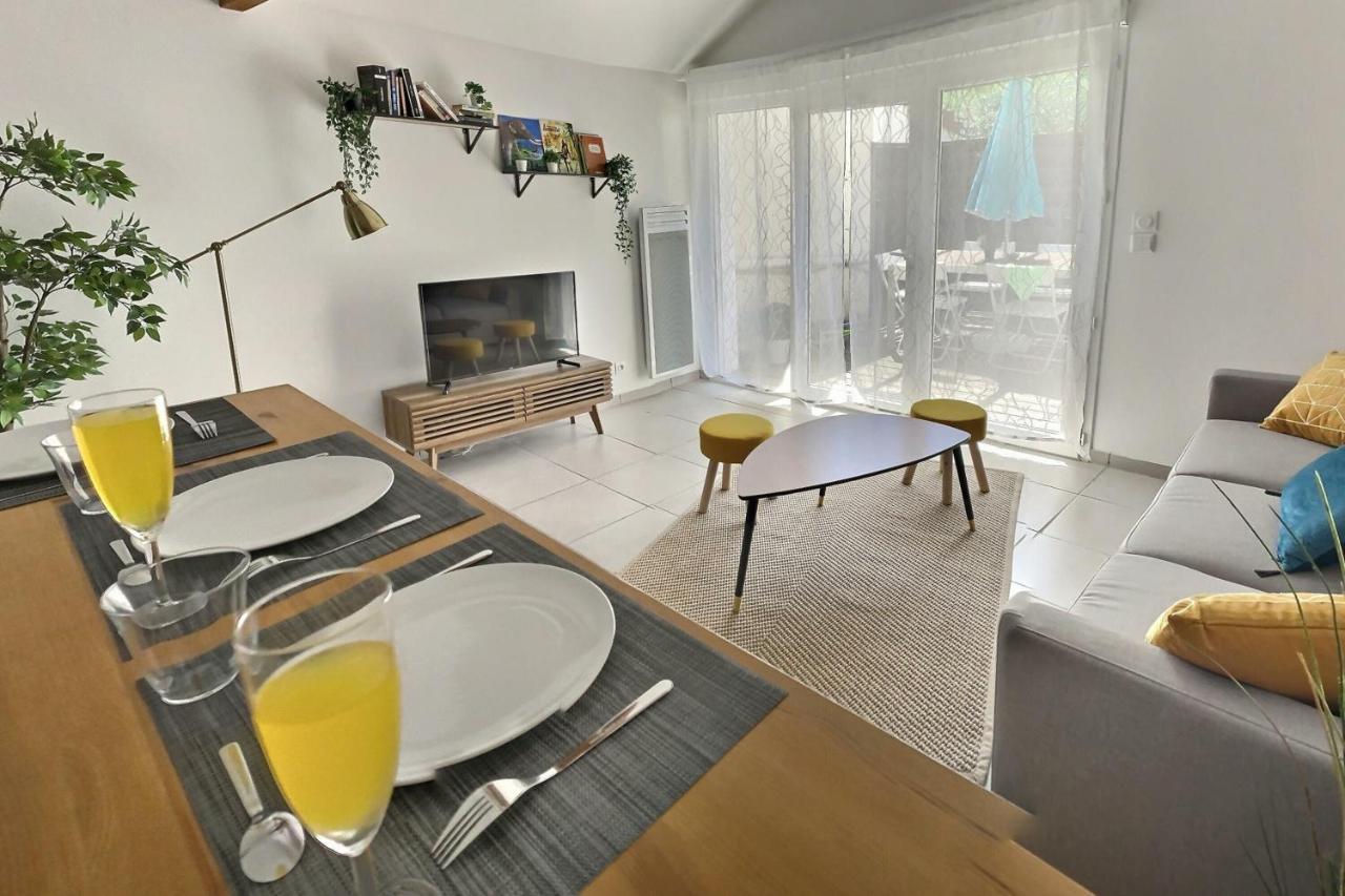 דירות Un Cocon Pour 2 Ou 4 - Merignac -Jacuzzi - Netflix - Tram A מראה חיצוני תמונה