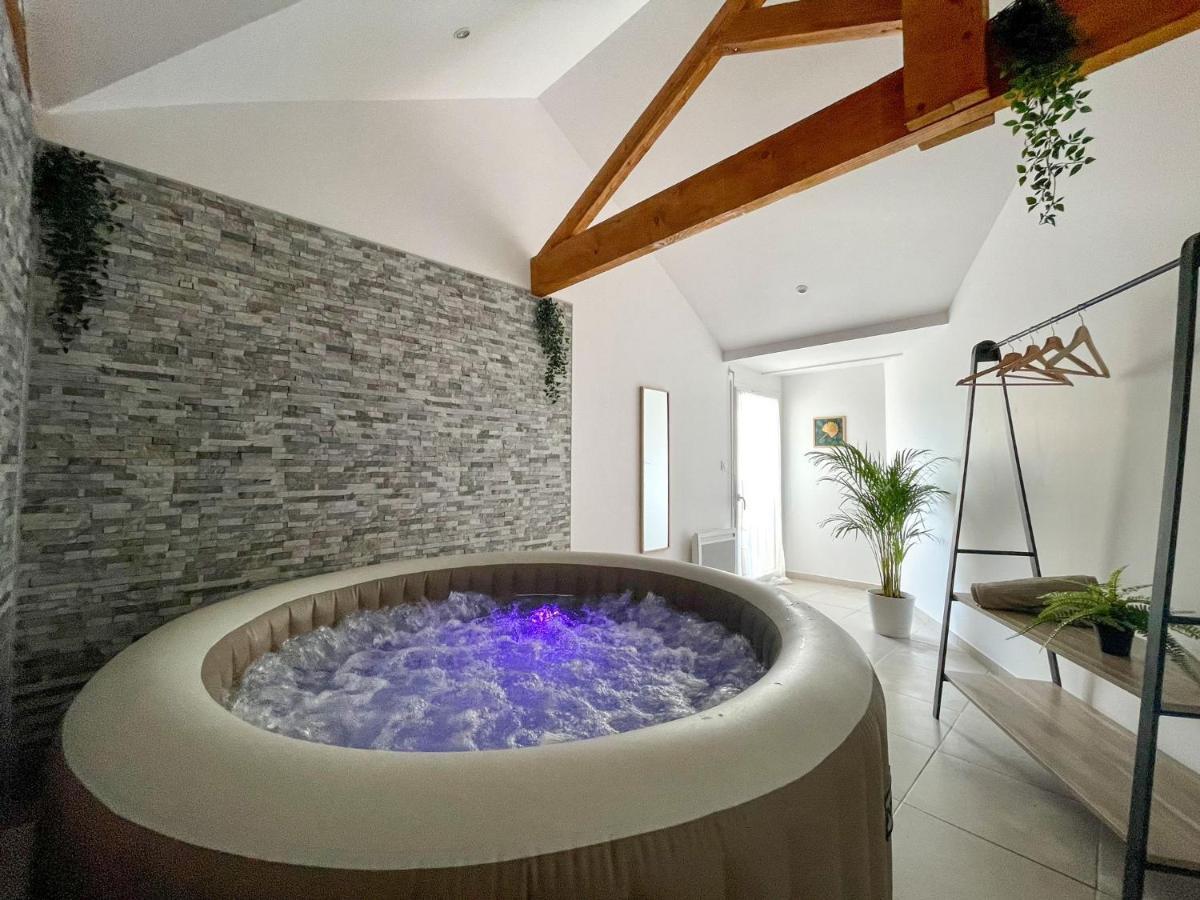 דירות Un Cocon Pour 2 Ou 4 - Merignac -Jacuzzi - Netflix - Tram A מראה חיצוני תמונה